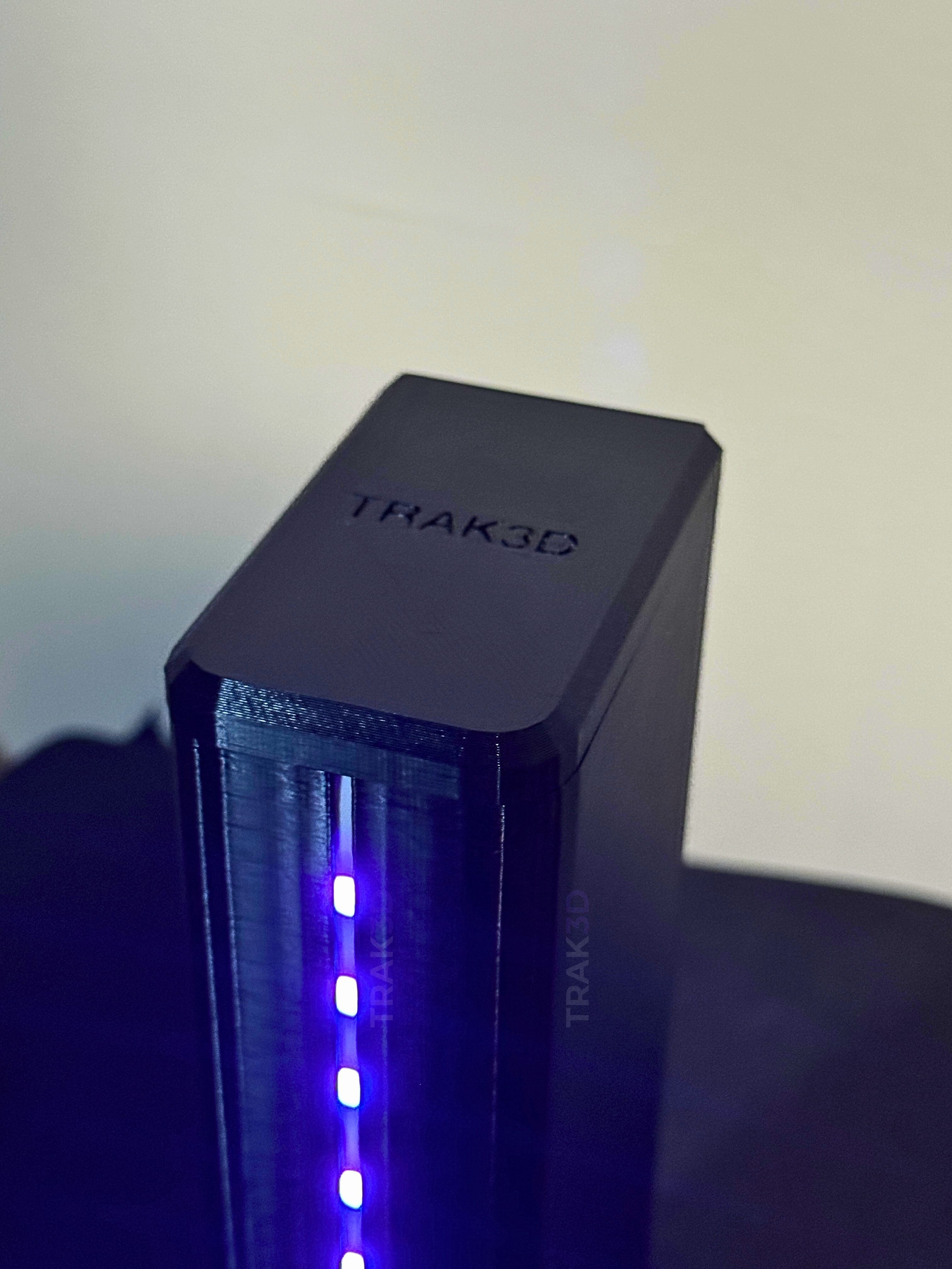 TRAKTIC X1 – RGB Işıklı Gaming Kulaklık Standı | Uzaktan Kumandalı, USB Güç Bağlantılı, Premium Tasarım